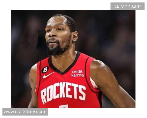 杜兰特第三节状态低迷仅得5分目前全场22分5板2帽表现分析