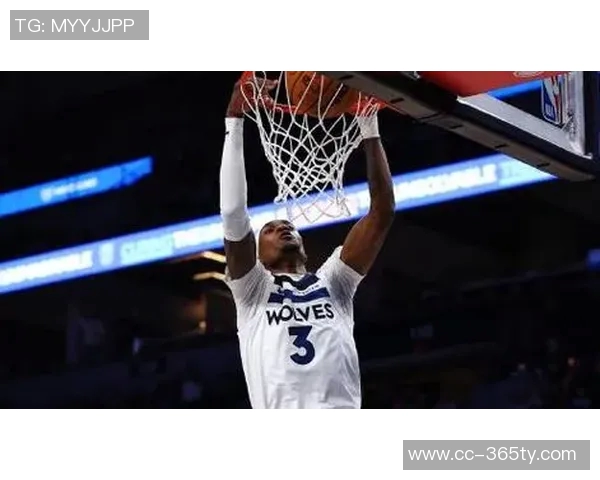 稳定发挥麦克丹尼尔斯半场高效表现助球队争胜 稳定发挥麦克丹尼尔斯半场高效表现助球队争胜