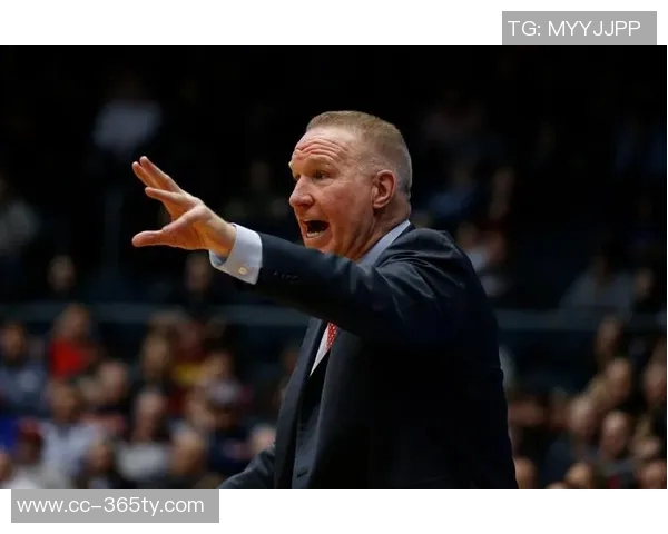 科尔赞克尼佩尔展现克里斯穆林风采引发球迷热议