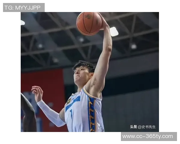 中国男篮世亚预名单公布周琦二胡领衔曾凡博张镇麟入选赵睿落选